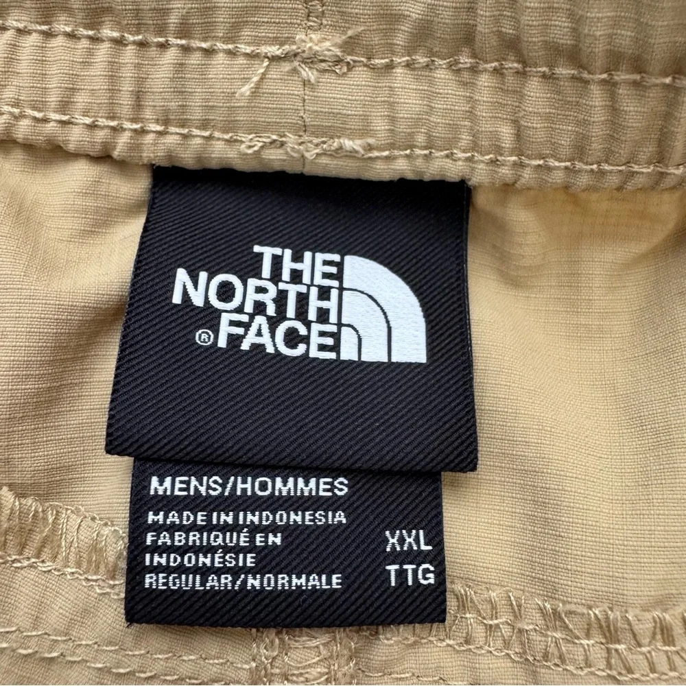 The North Face Shorts Men’s 2XL XXL Pull‎ On Adventure Khaki Stone Active Hiking